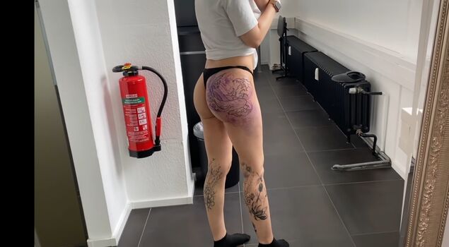 Full leaked Kunshikitty private photo