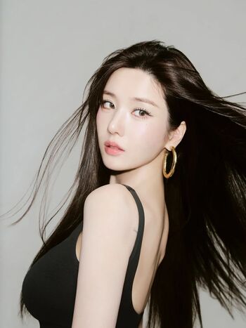 Full leaked Kwon eunbi page private photo