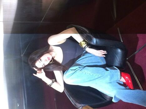 Full leaked Kwon eunbi page private photo