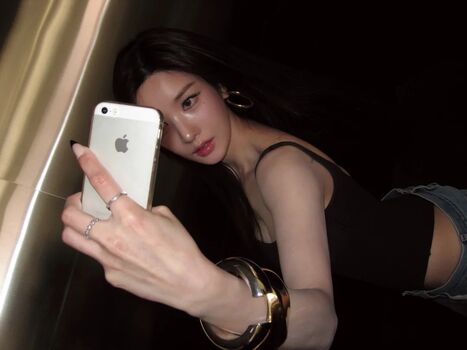 Full leaked Kwon eunbi page private photo