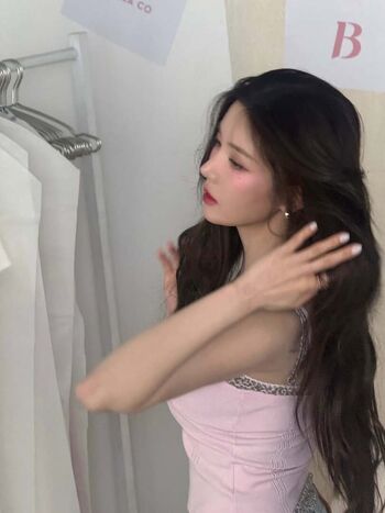 Full leaked Kwon eunbi page private photo