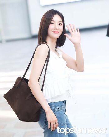 Full leaked Kwon eunbi page private photo