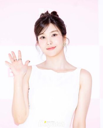 Full leaked Kwon eunbi page private photo