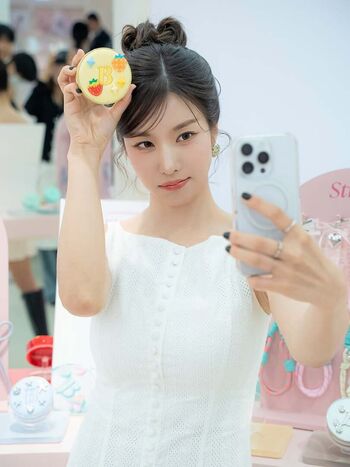 Full leaked Kwon eunbi private photo