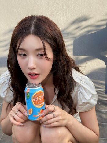 Full leaked Kwon eunbi page private photo