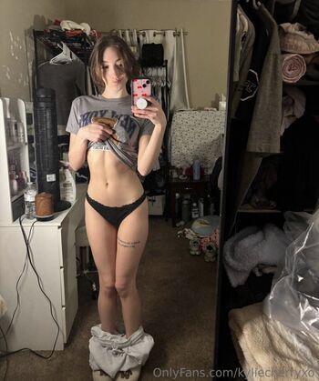 Full leaked Kyliecherryxo private photo
