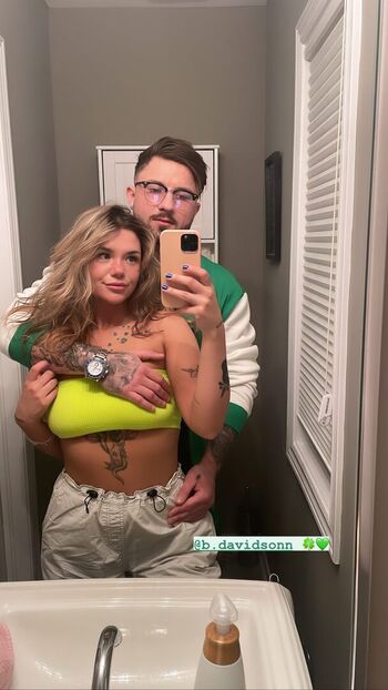 Full leaked Kylieecreams private photo