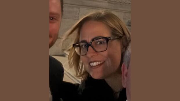 Full leaked Kyrsten sinema private photo