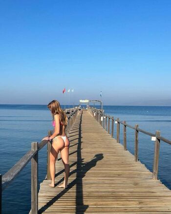 Full leaked Lnchen page private photo