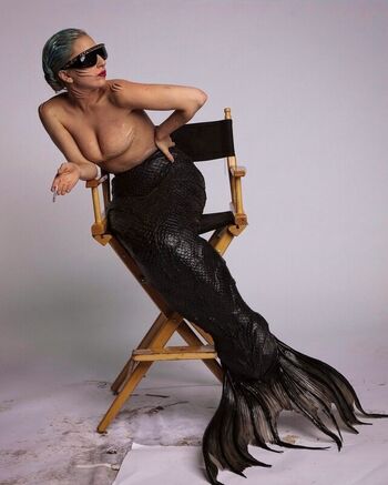Full leaked Lady gaga private photo