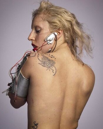 Full leaked Lady gaga private photo