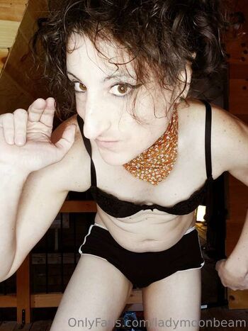 Full leaked Ladymoonbeam private photo