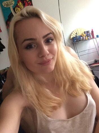 Full leaked Ladysundae private photo