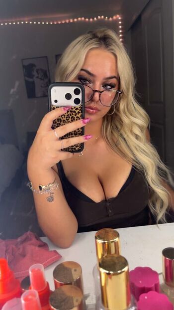 Full leaked Ladyybugloverr private photo