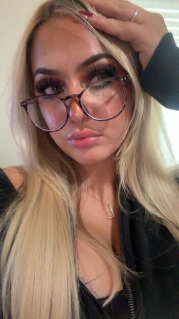 Full leaked Ladyybugloverr private photo