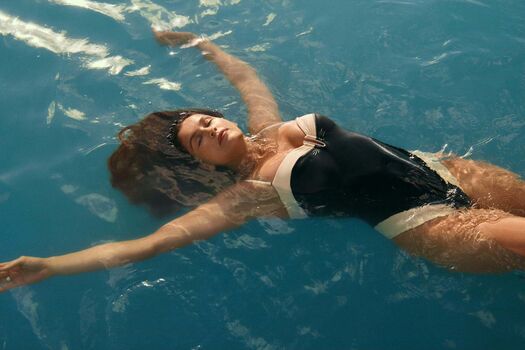 Full leaked Laetitia casta private photo