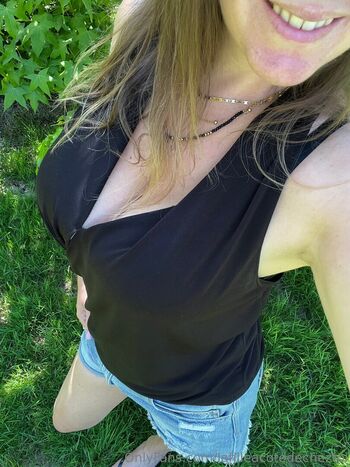 lafilleacotedecheztoi