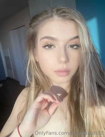 Full leaked Lanarhoads private photo