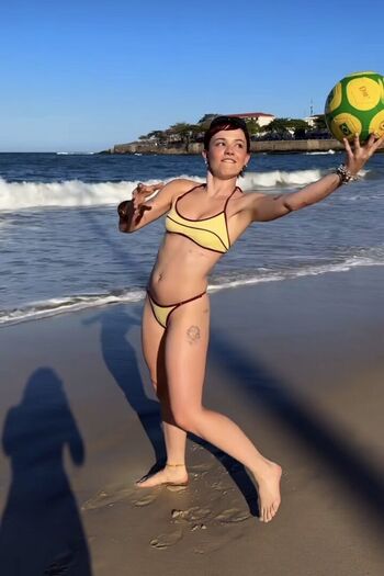 Full leaked Lara adkins private photo