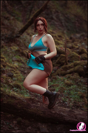 Lara Croft Cosplay