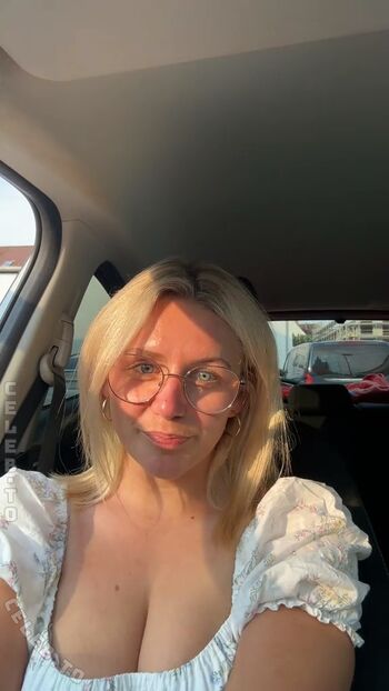 Full leaked Lara esser private photo