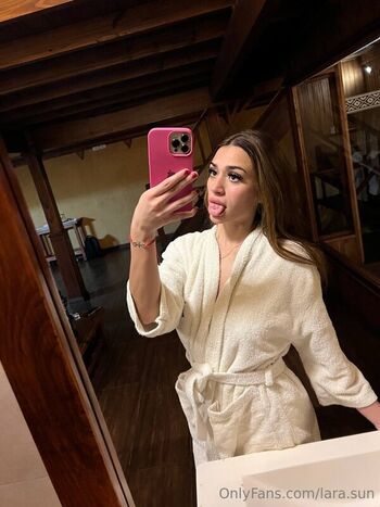 Full leaked Lara sun private photo