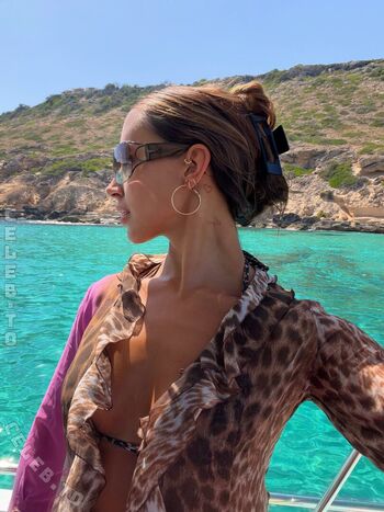 Full leaked Lara tepper private photo