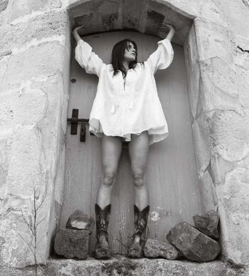 Lara Valentina Mountain