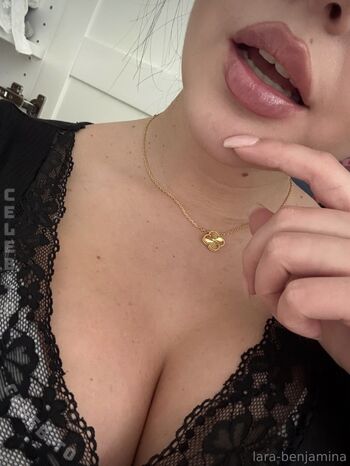 Full leaked Lara winter page private photo