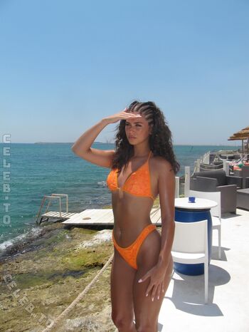 Full leaked Laraemiii private photo