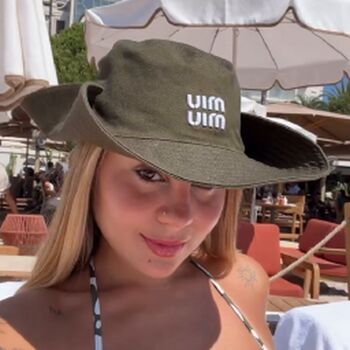 Full leaked Larajucah private photo