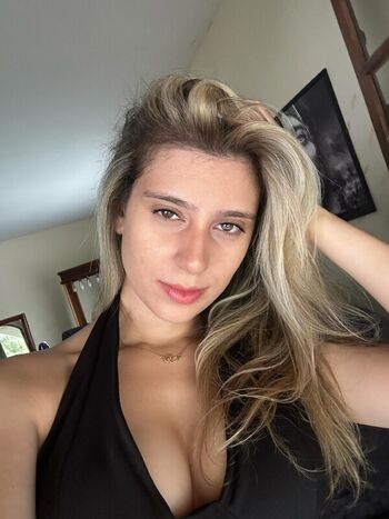 Full leaked Laramellos private photo