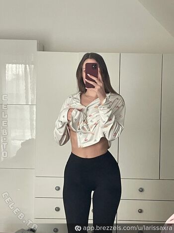 Full leaked Larissaxra private photo