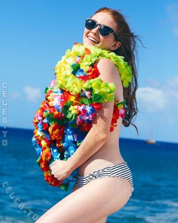 Full leaked Larsen thompson page private onlyfans photo