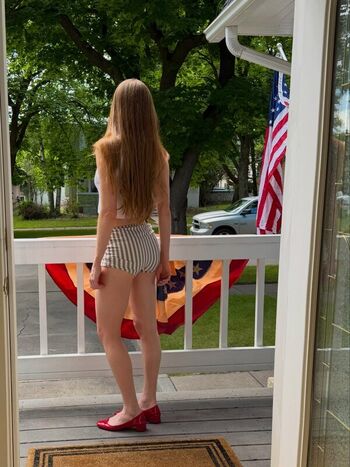 Full leaked Larsen thompson private photo