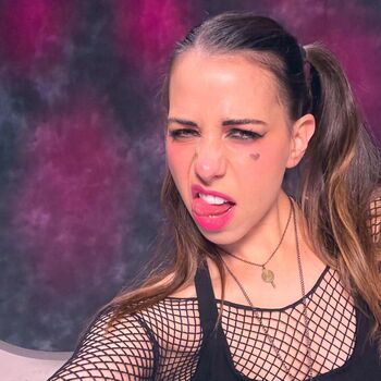 Full leaked Laura bailey page private photo