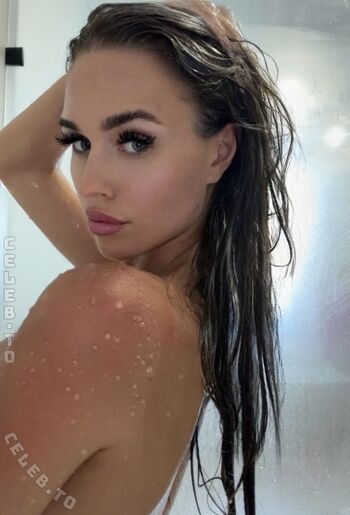 Full leaked Laura mller private photo