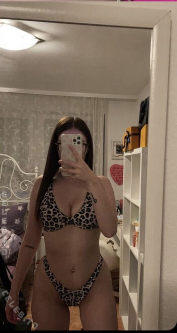 Full leaked Lauraaasmk private photo