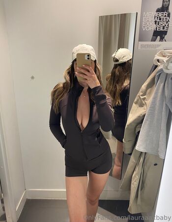 lauraaaxbaby