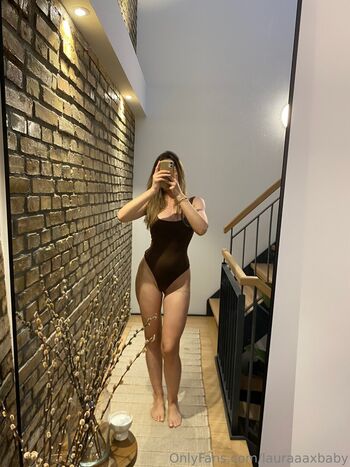 lauraaaxbaby