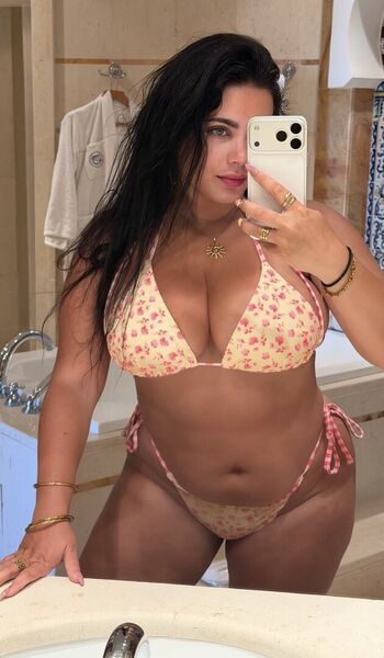 Full leaked Laurab private photo
