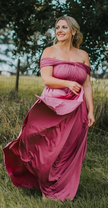 Full leaked Lauracurvemodel private photo