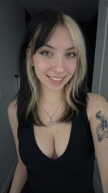 Full leaked Lauradoce private photo
