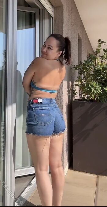 Full leaked Laurassoberlife private photo