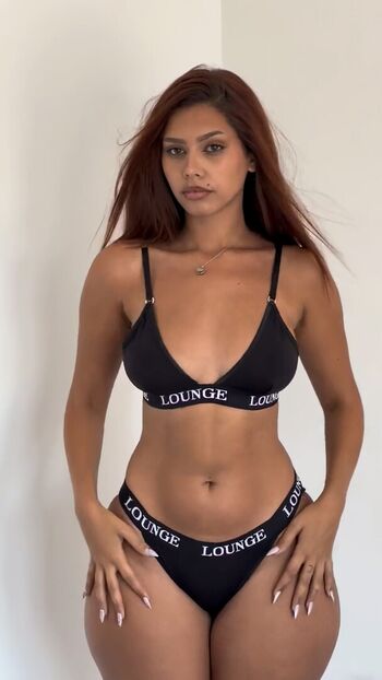 Full leaked Laurgmzz private photo