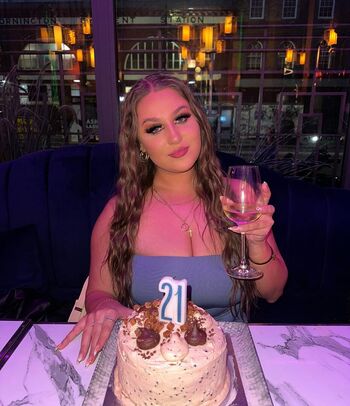 Full leaked Laurraaa m page private photo