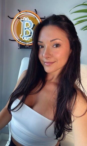 Full leaked Layah heilpern page private photo