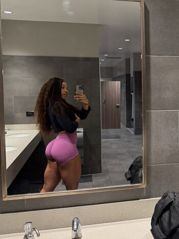Full leaked Layla diggs private photo