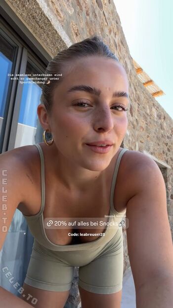 Full leaked Lea breuer page private photo