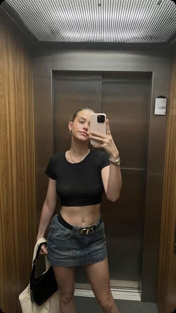 Full leaked Lea elui page private photo